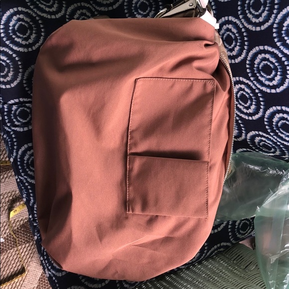 Coach Carly - Picture 7 of 7